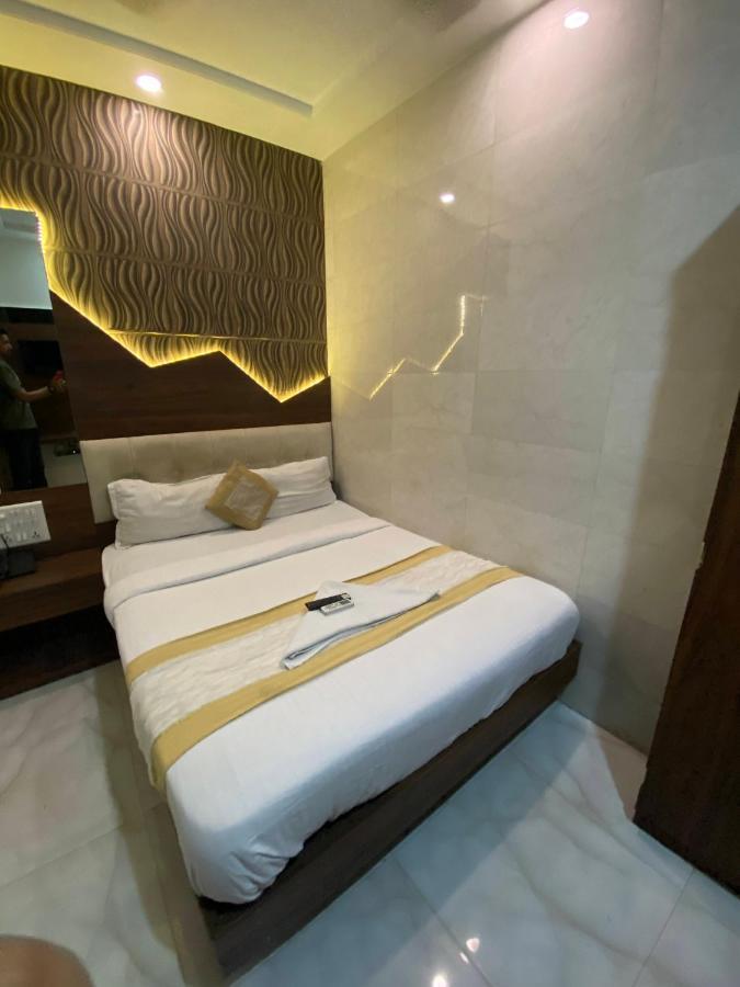 Hotel Palace Residency Near Lokmanya Tilak Terminus Mumbai Ngoại thất bức ảnh