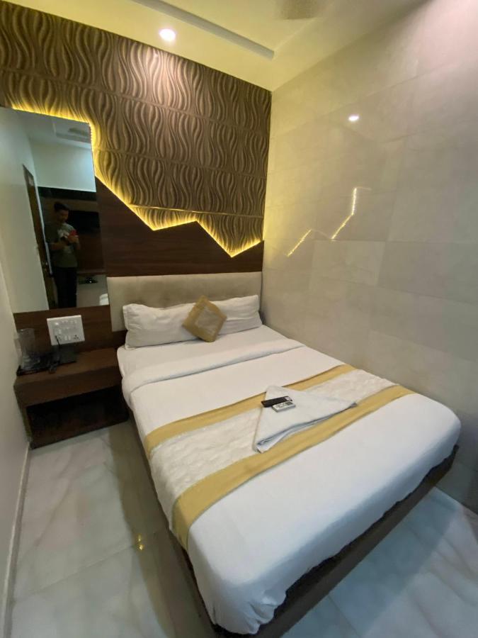 Hotel Palace Residency Near Lokmanya Tilak Terminus Mumbai Ngoại thất bức ảnh