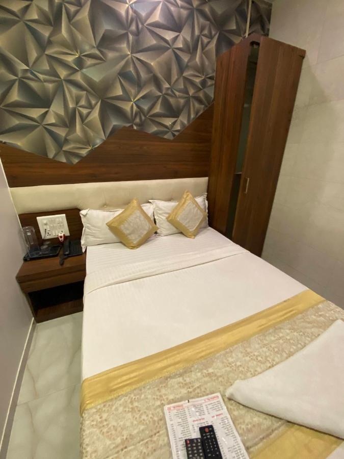 Hotel Palace Residency Near Lokmanya Tilak Terminus Mumbai Ngoại thất bức ảnh