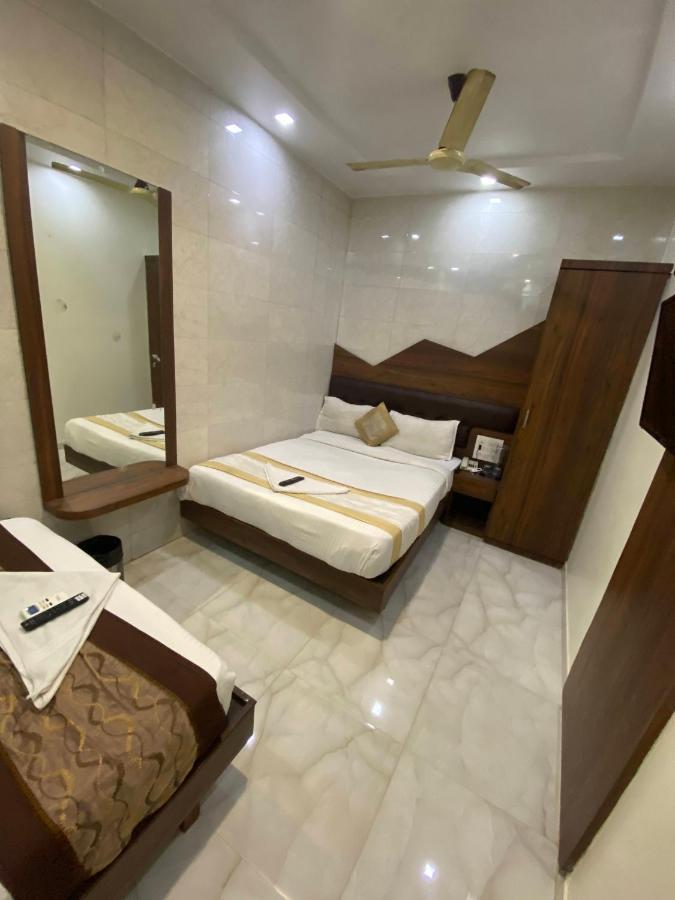 Hotel Palace Residency Near Lokmanya Tilak Terminus Mumbai Ngoại thất bức ảnh