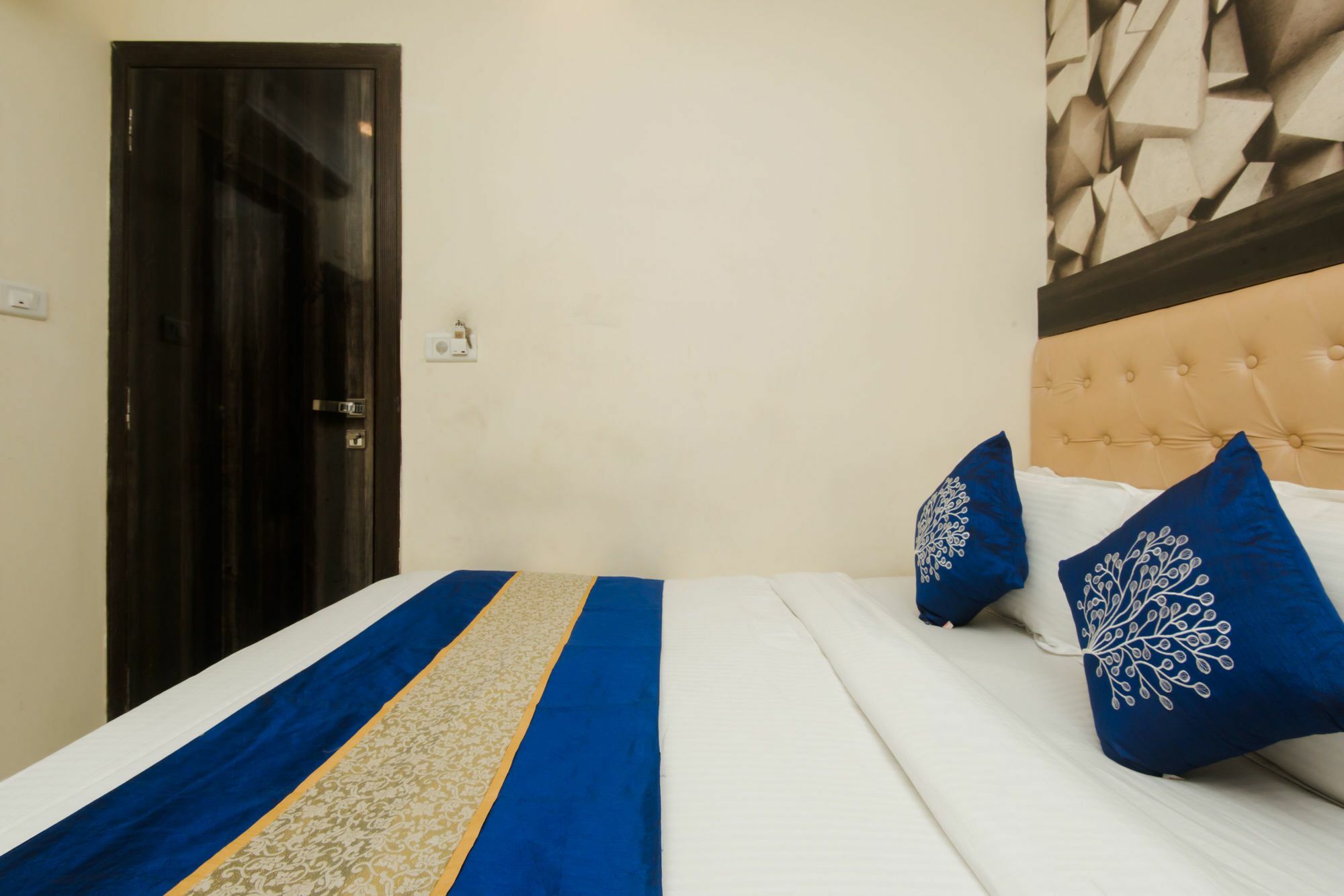 Hotel Palace Residency Near Lokmanya Tilak Terminus Mumbai Ngoại thất bức ảnh